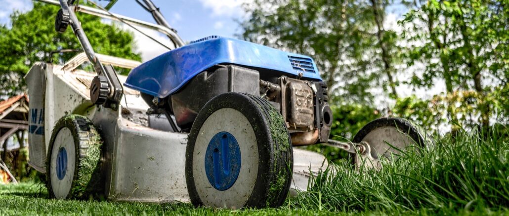 lawn-mower-384589_1280